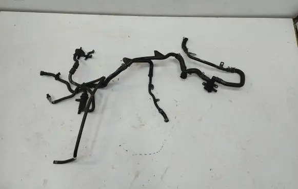 Engine coolant pipe/hose