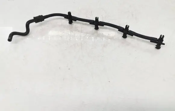 Volkswagen PASSAT B6 Fuel return line/hose 1928301101