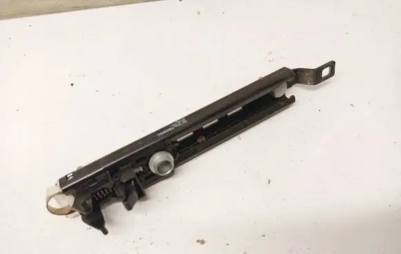 Opel Zafira A Seat belt adjustment rail 090560650