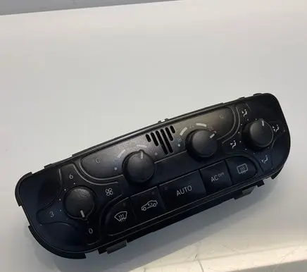 Mercedes-Benz C W203 Climate control unit A2098300085 9140010497 C057908