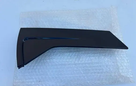 Renault Captur Rear door glass trim molding 822347058R