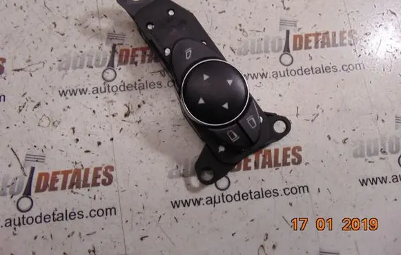 Mercedes-Benz E W211 Wing mirror switch A2118216079