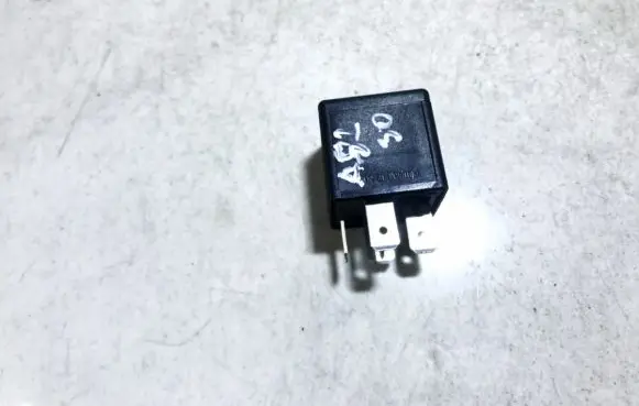 Volvo V50 Other relay v23134a52x345 9441160