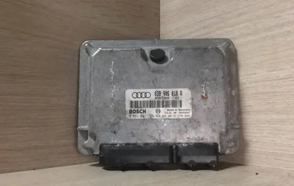 Audi A4 S4 B5 8D Engine control unit/module 038906018r