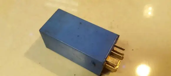 BMW 5 E39 Other relay 61351383417 61.351383417