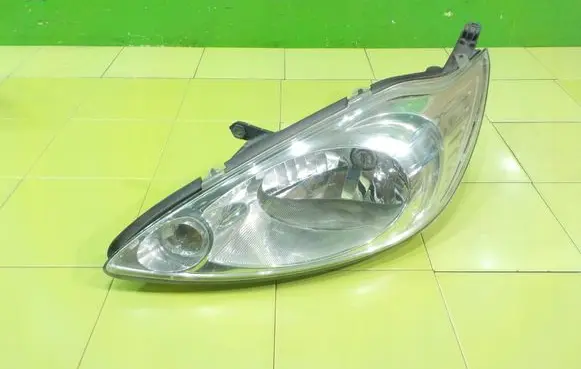Ford Ka Headlight/headlamp PRZOD