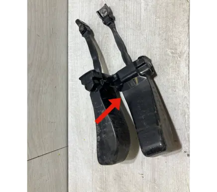 Skoda Octavia Mk3 (5E) Front door check strap stopper 5E0837249