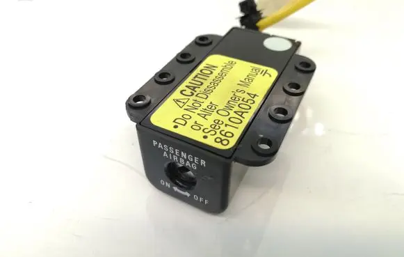 Mitsubishi Lancer X Passenger airbag on/off switch 8610A054