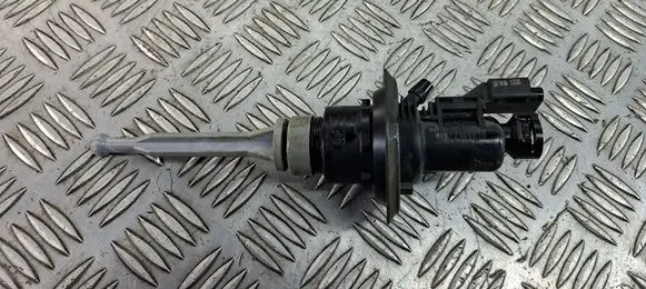 Peugeot 308 Clutch master cylinder 9674259580