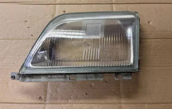 Mercedes-Benz E W124 Headlight lense 7R01171 0217164R