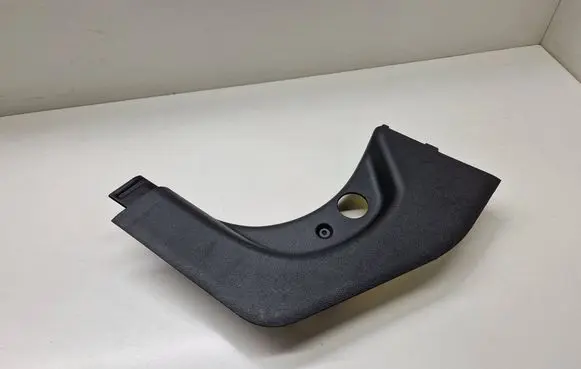 Foot area side trim