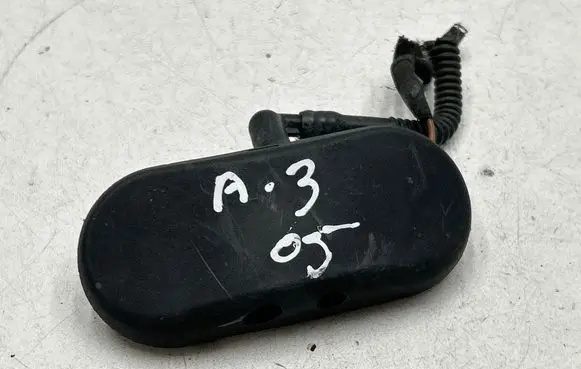 Audi A3 S3 8P Windshield washer spray nozzle 8P0955987