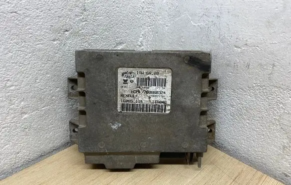 Renault Twingo I Engine control unit/module IAW6R20 7700860324 16085114