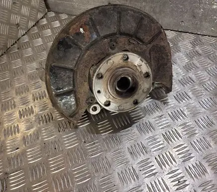 Volkswagen PASSAT B6 Front wheel hub spindle knuckle