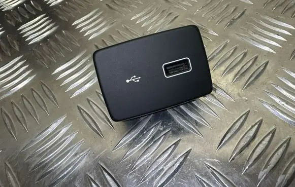 Citroen Jumper USB socket connector 07356855900