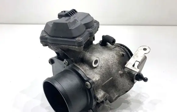 Jaguar F-Pace EGR valve G4D35H273AB