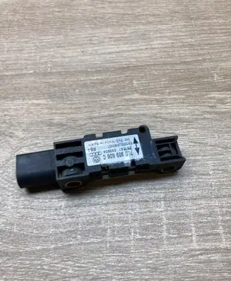 Volkswagen Touareg I Airbag deployment crash/impact sensor 7L0909606C 0232L2060V5T