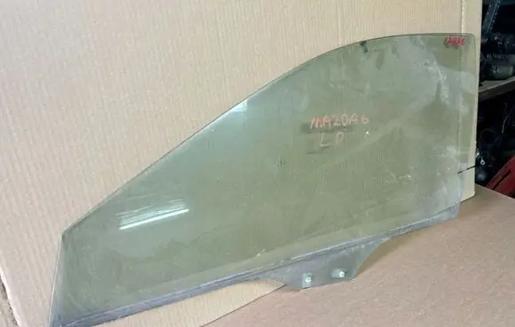 Mazda 6 Sliding door window/glass 