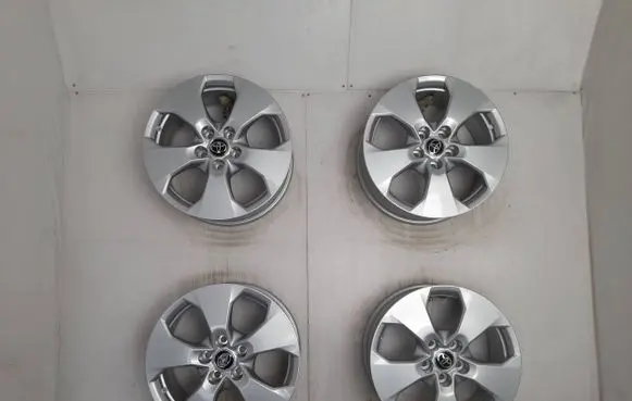 Toyota RAV 4 (XA30) R17 alloy rim PW457-42000