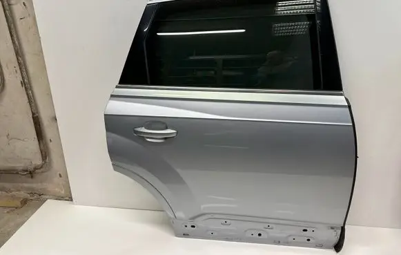 Audi Q7 4M Rear door LZ7G