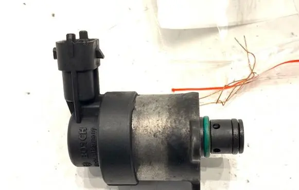 Alfa Romeo 159 Fuel pressure regulator 0928400680
