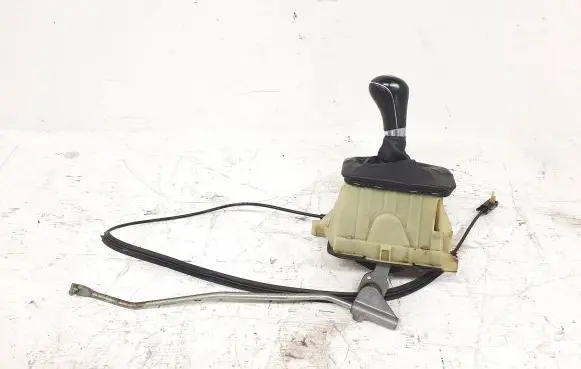 Mercedes-Benz E A207 Gear shifter/selector A2042678124