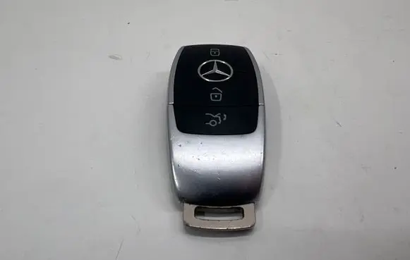 Mercedes-Benz CLA C118 X118 Ignition key/card A1779055806