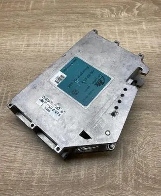 Volkswagen Golf III ABS control unit/module 1H0907379B 10094103134