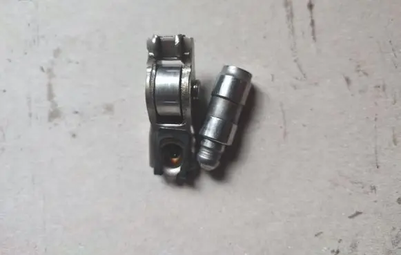 Volkswagen Golf VIII Tappets lifter 04E109423C