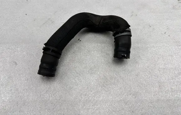Audi A8 S8 D4 4H Engine coolant pipe/hose 4H0122447