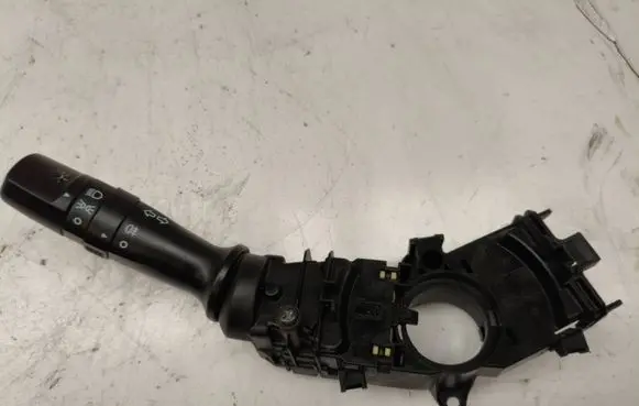 Hyundai i30 Headlight wiper switch 3753MA2210