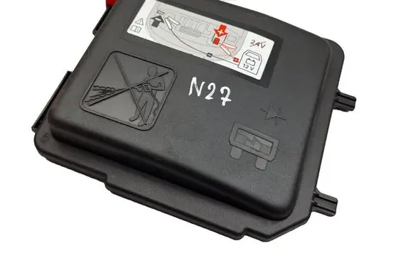 Peugeot 2008 II Fuse box set 9824510780