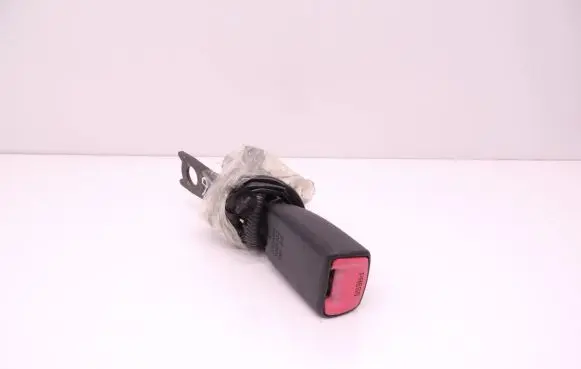 Lexus IS 220D-250-350 Front seatbelt buckle D96