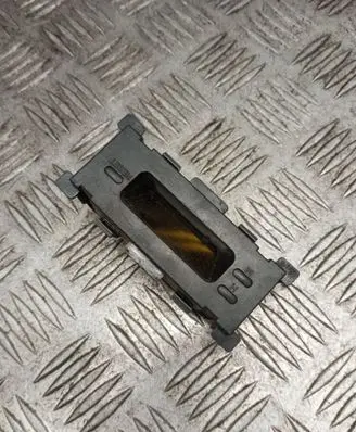 Mazda 323 F Clock 