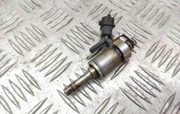 Peugeot 508 Fuel injector V7591630