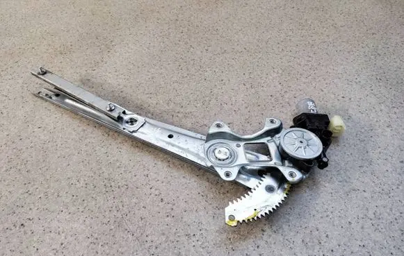 Mitsubishi Eclipse Cross Front door window regulator with motor 0620403740 5713A507
