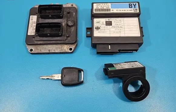 Opel Astra G Engine control unit/module ECU 90560476 IMPRK1532815