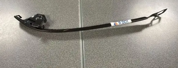 Toyota Avensis T220 Under headlight/headlamp trim 5390320040