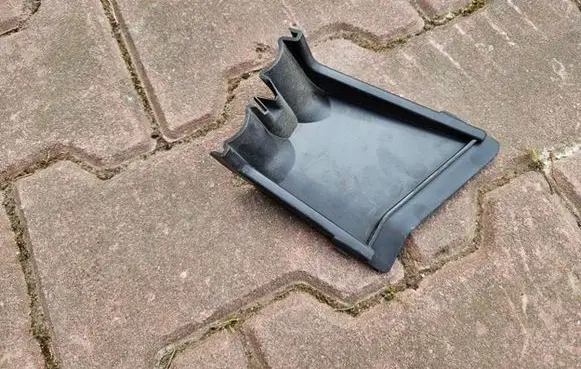 Renault Clio IV Center console decorative trim 243501812R