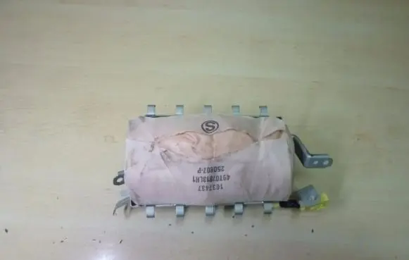 Lexus IS 220D-250-350 Passenger airbag 1037437 M608