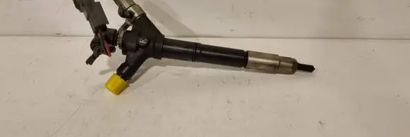 Toyota Corolla Verso AR10 Fuel injector 236700R040 11G00172