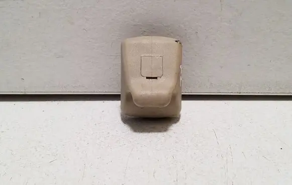 Sun visor clip/hook/bracket