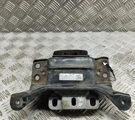 Volkswagen Golf VII Engine mount bracket 5Q0199555Q