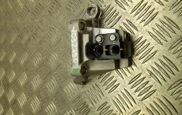 KIA Ceed Engine mounting bracket 2B011