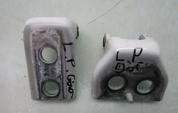 Peugeot 3008 I Front door upper hinge 10R