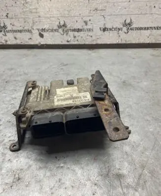 Iveco Daily 3rd gen Engine control unit/module 0281012193 V10385368 1039S12469