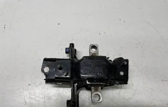 Volkswagen Polo V 6R Engine mount bracket 6Q0199555AR
