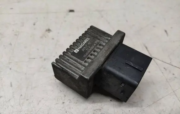 Nissan Qashqai Glow plug pre-heat relay 9640469680
