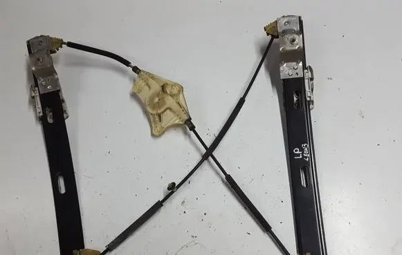 Seat Leon (5F) Front door window regulator with motor 