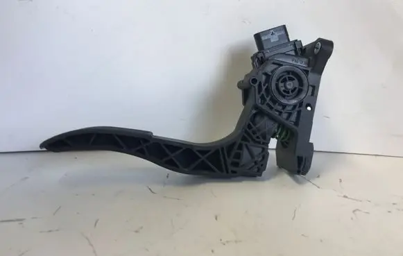 Mercedes-Benz Sprinter W907 W910 Accelerator throttle pedal A9073010200